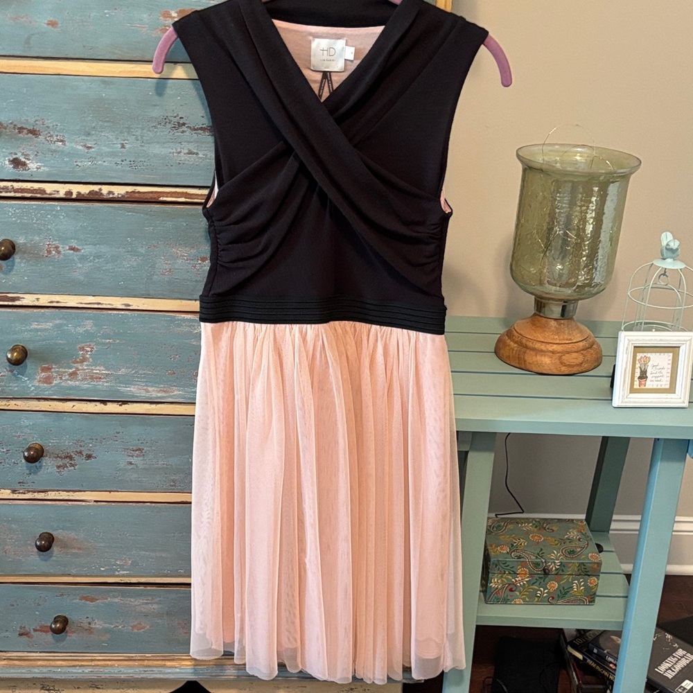 HD in Paris Black and Blush Top Sz XS